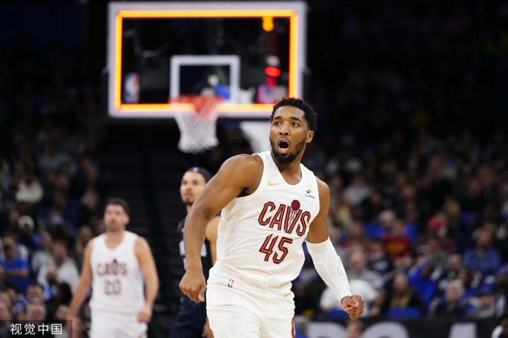 秋在底角处 秋在底角处